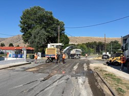 Προχωρούν οι ασφαλτοστρώσεις στον Δήμο Τυρνάβου